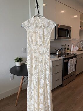 Elegant Ivory Lace Maxi Dress - Sleeveless Formal Gown